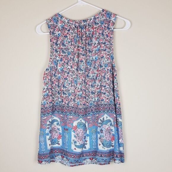 Skies Are Blue Floral Tank - Picture 6 of 7